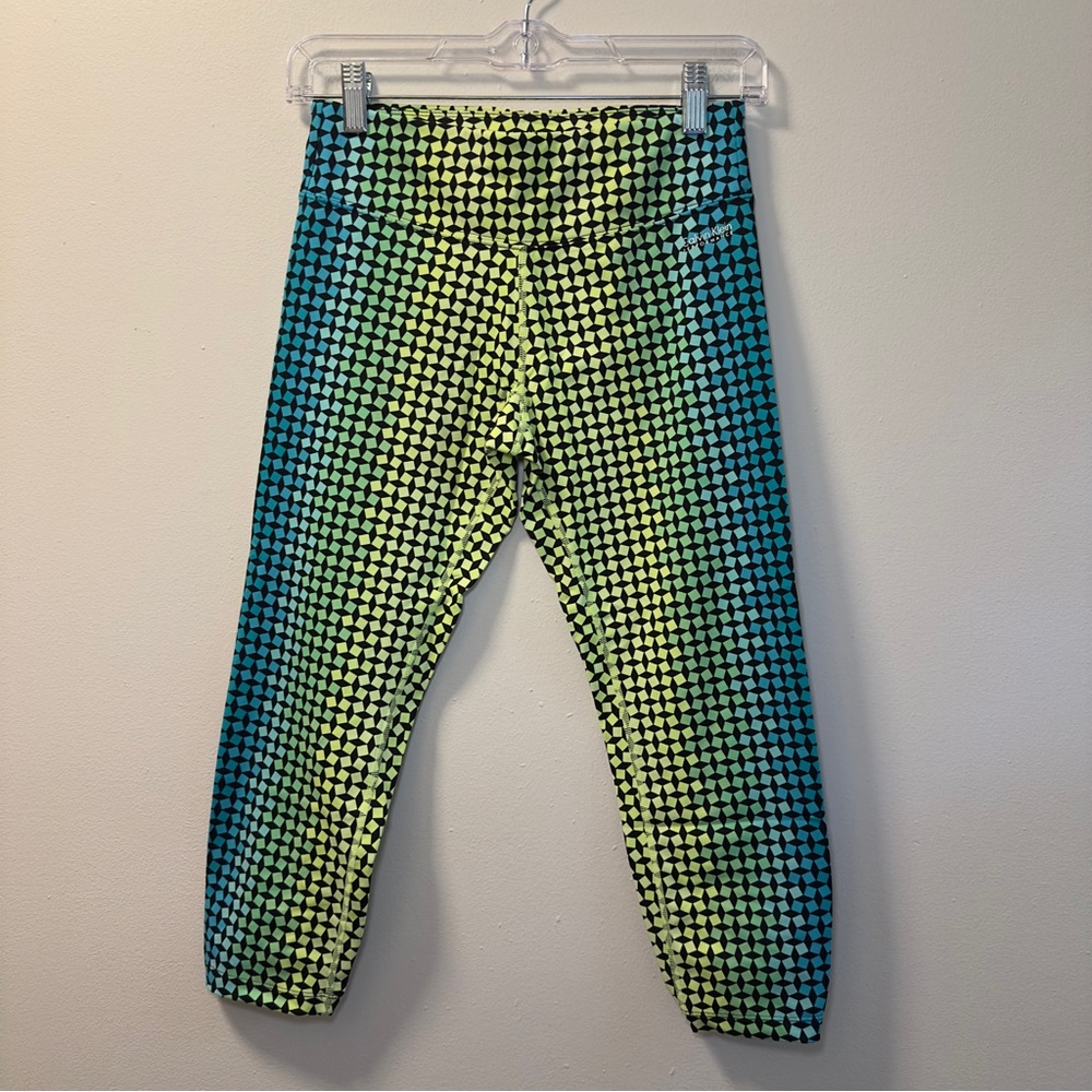 Calvin Klein Women’s Neon Multicolored Geo Print Cropped Scrunch Legging S